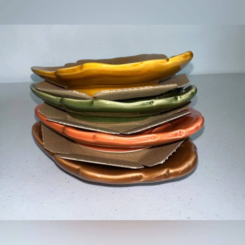 Barbara Eigen Crate & Barrel Leaf Shaped Appetizer Set of 4 Different Co…